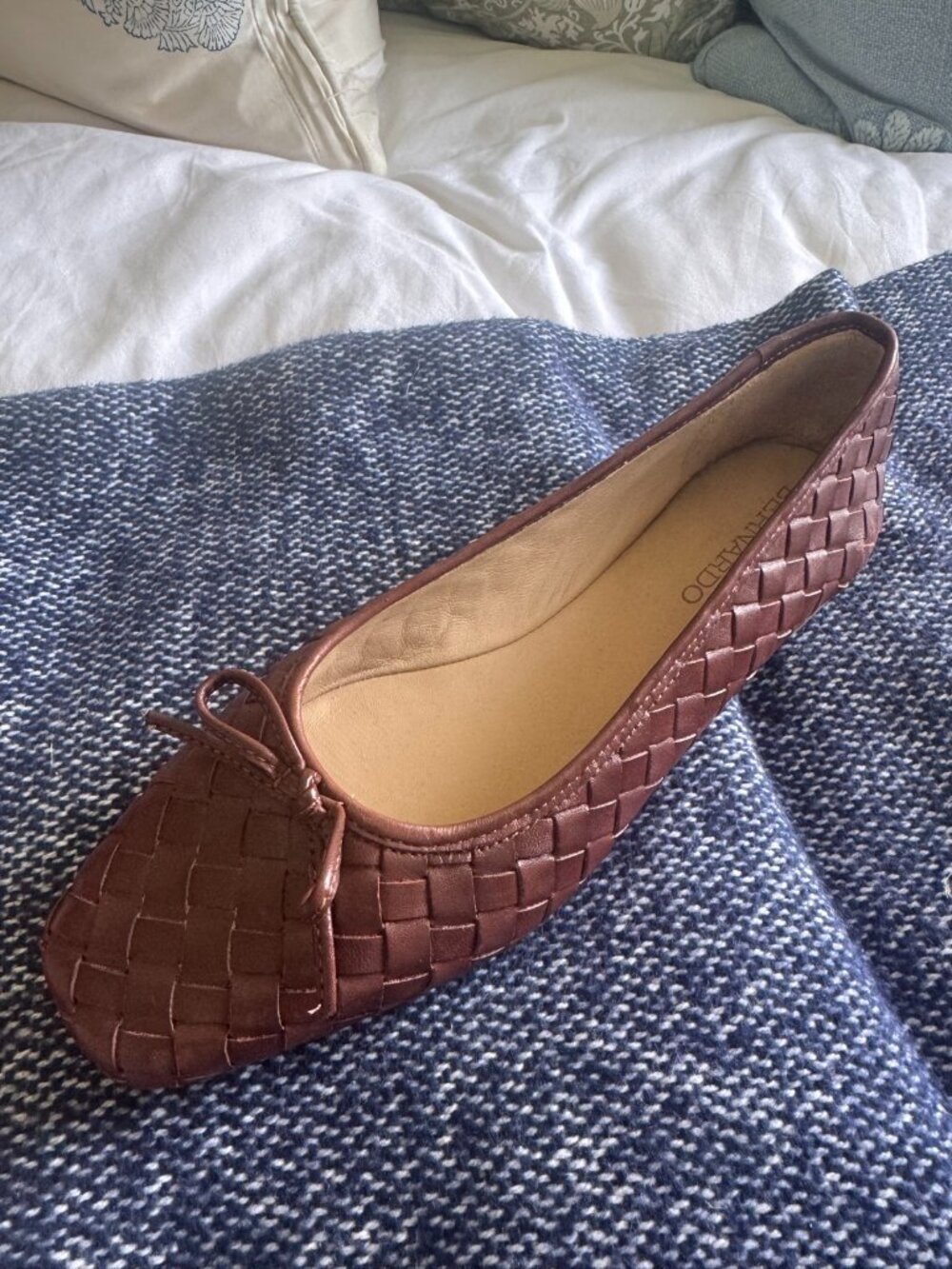 Bernardo Gwynn Woven Leather Ballet Flat Brown 6.5 Never Worn Bow